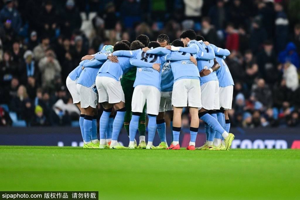 凯恩与哈兰德并肩领跑本赛季进球榜：德甲巨星的竞技巅峰之路